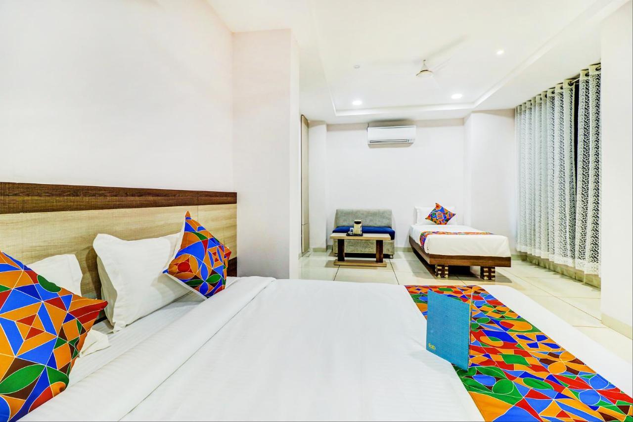 Fabhotel Pishori Inn Indaur Exteriér fotografie