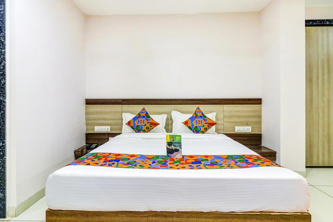 Fabhotel Pishori Inn Indaur Exteriér fotografie