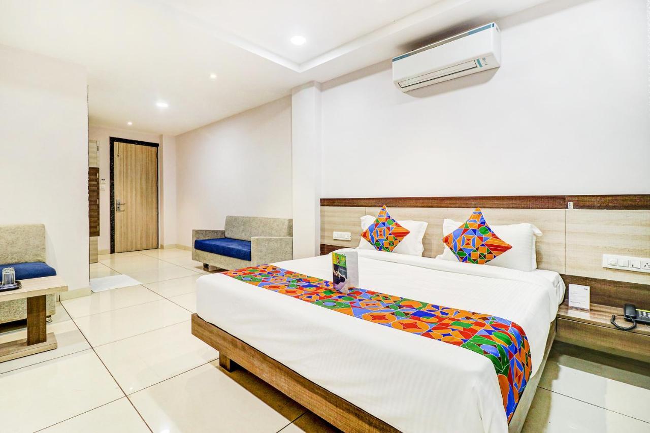 Fabhotel Pishori Inn Indaur Exteriér fotografie