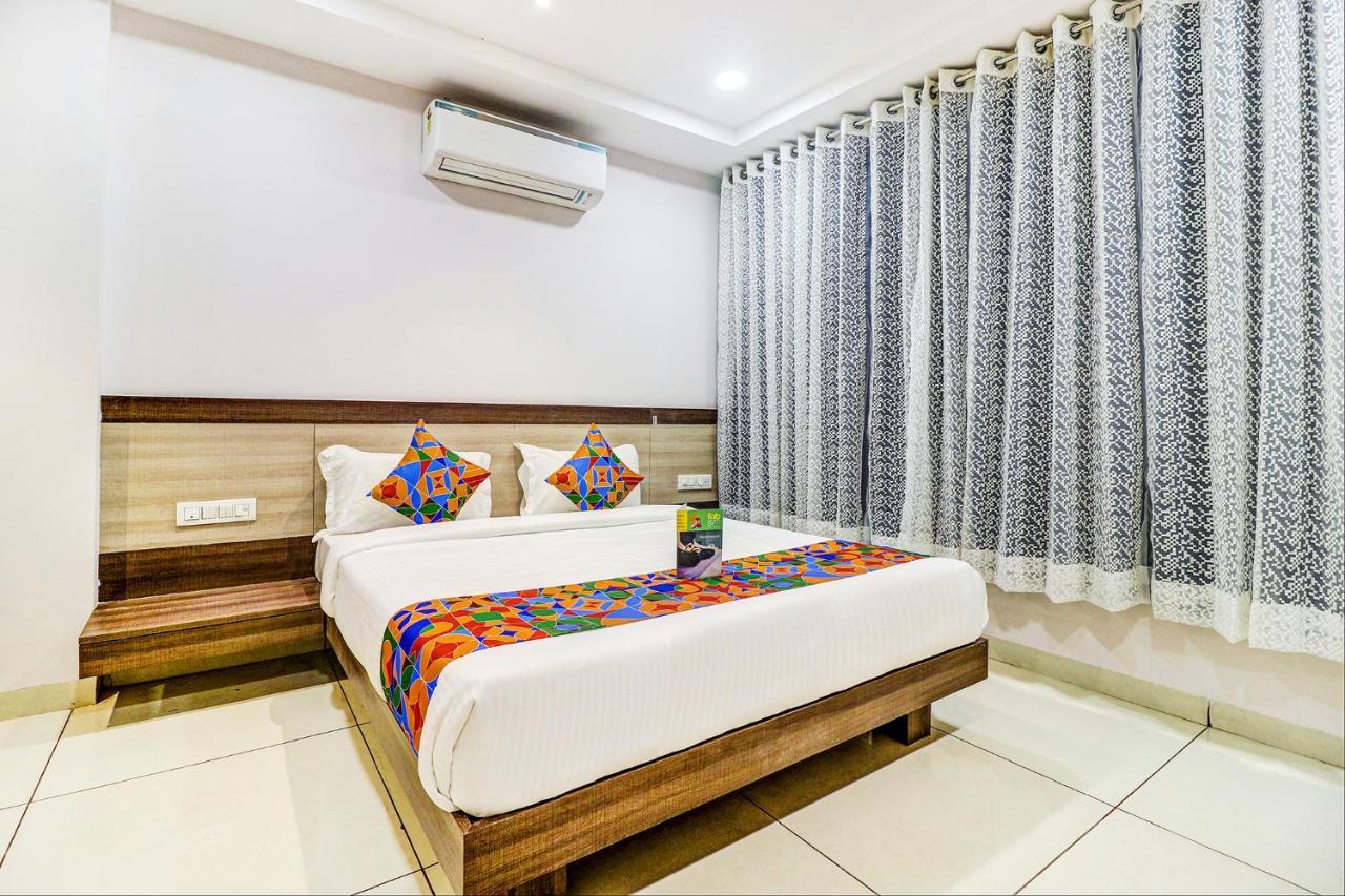 Fabhotel Pishori Inn Indaur Exteriér fotografie